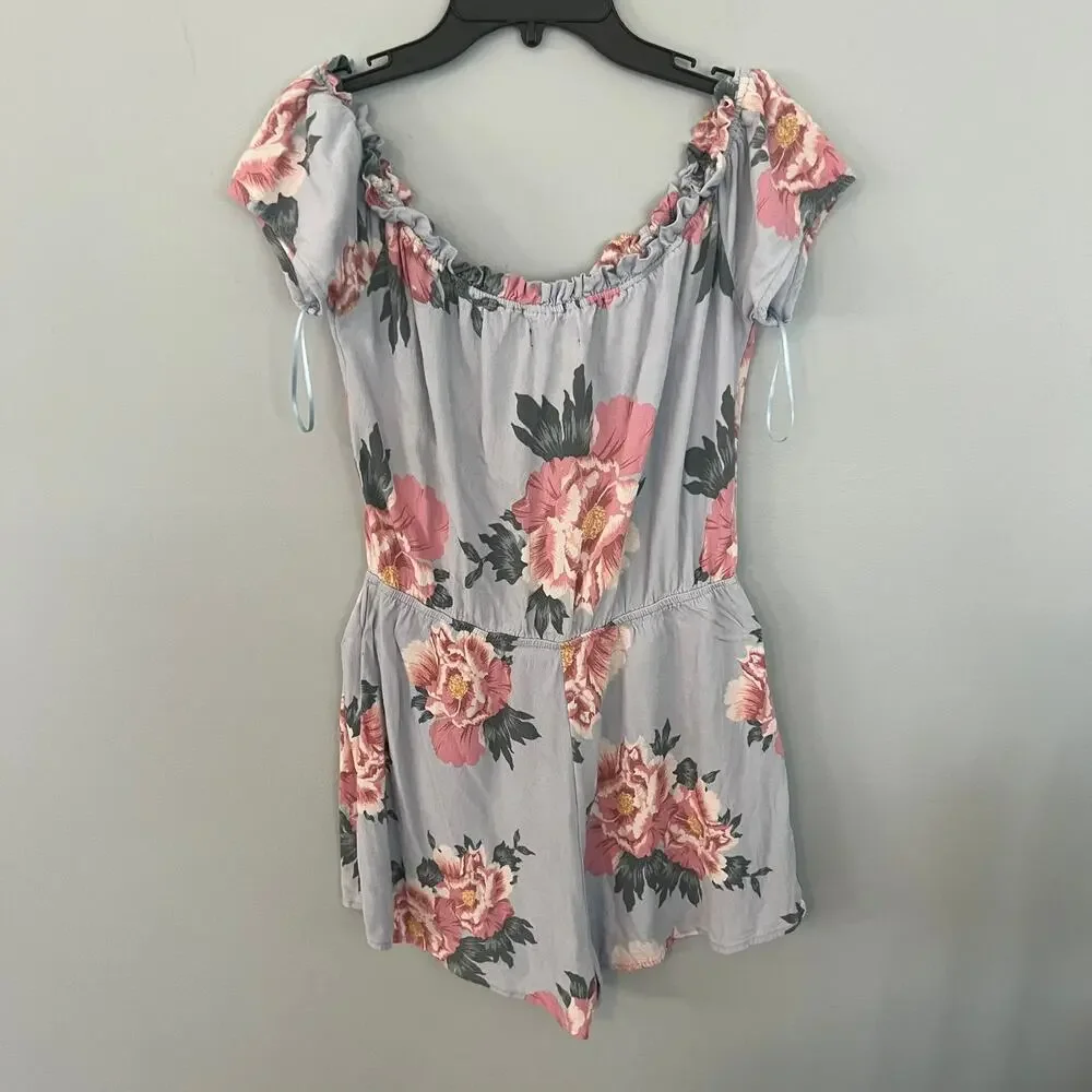 Kendall & Kylie Floral Shorts Romper Women's Size Medium Light Blue & Pink